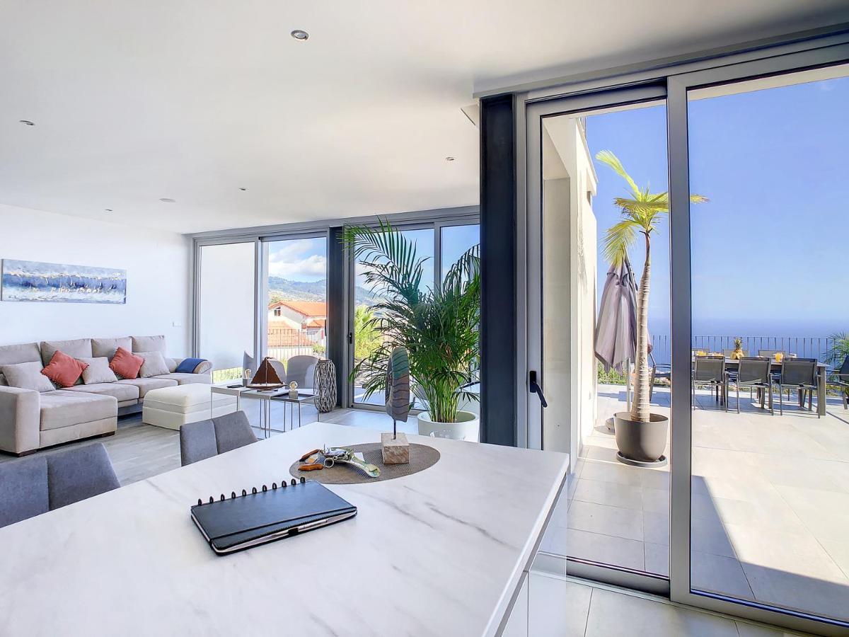 Villa Piece Of Heaven By Lovelystay Estreito Da Calheta Esterno foto