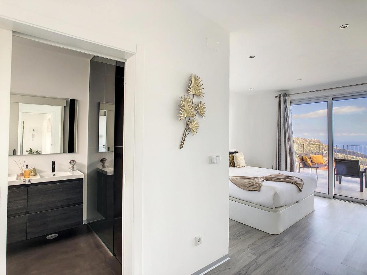 Villa Piece Of Heaven By Lovelystay Estreito Da Calheta Esterno foto