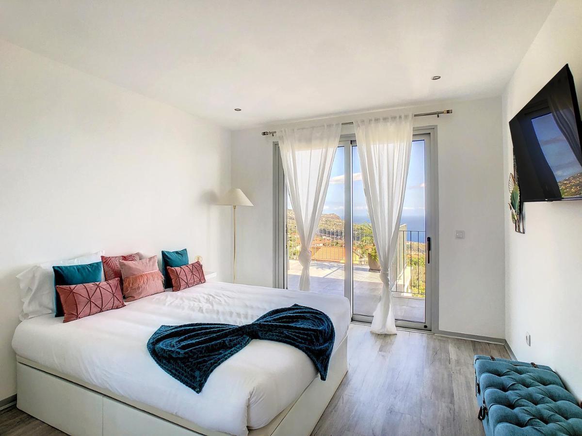 Villa Piece Of Heaven By Lovelystay Estreito Da Calheta Esterno foto