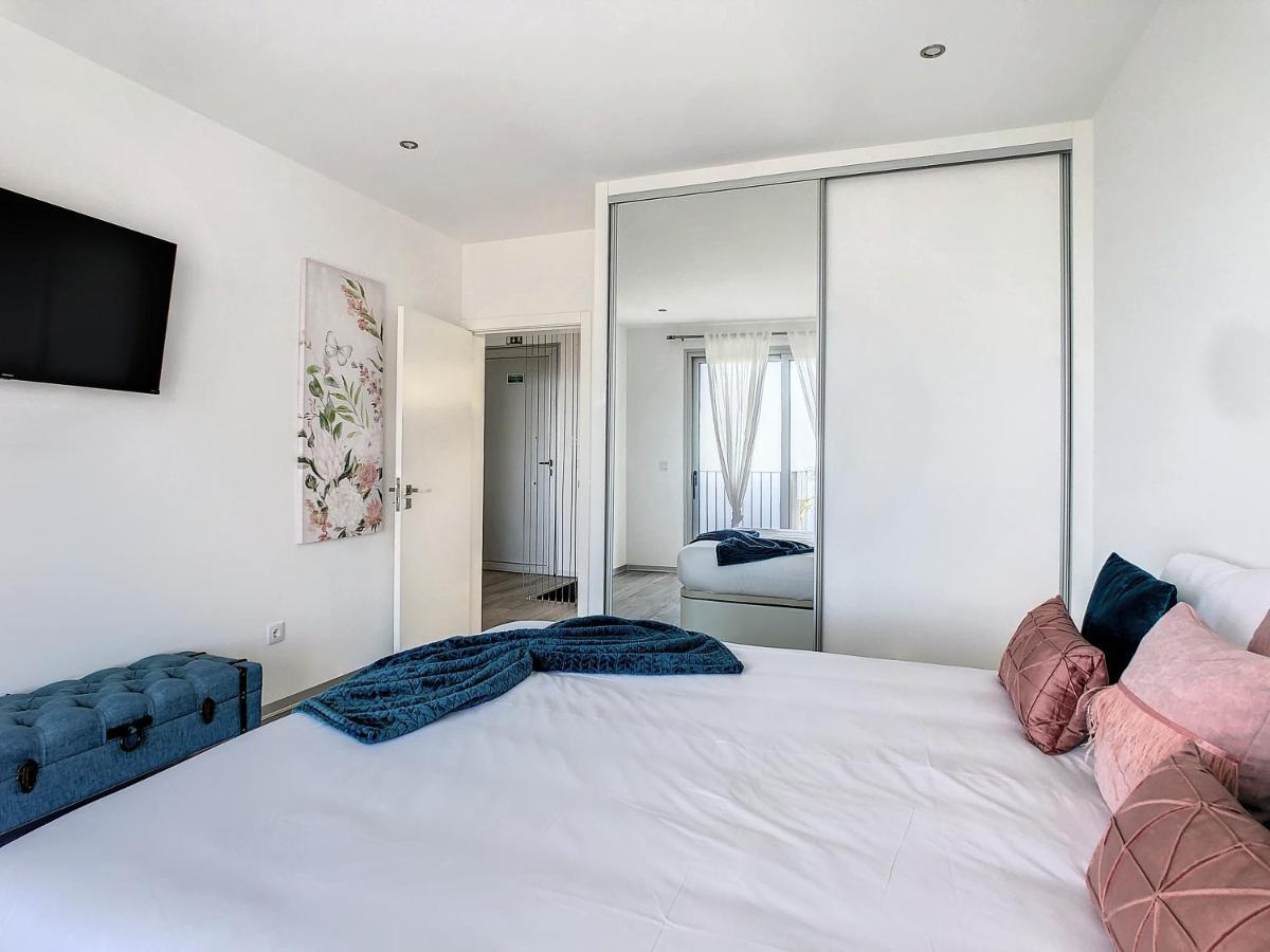 Villa Piece Of Heaven By Lovelystay Estreito Da Calheta Esterno foto